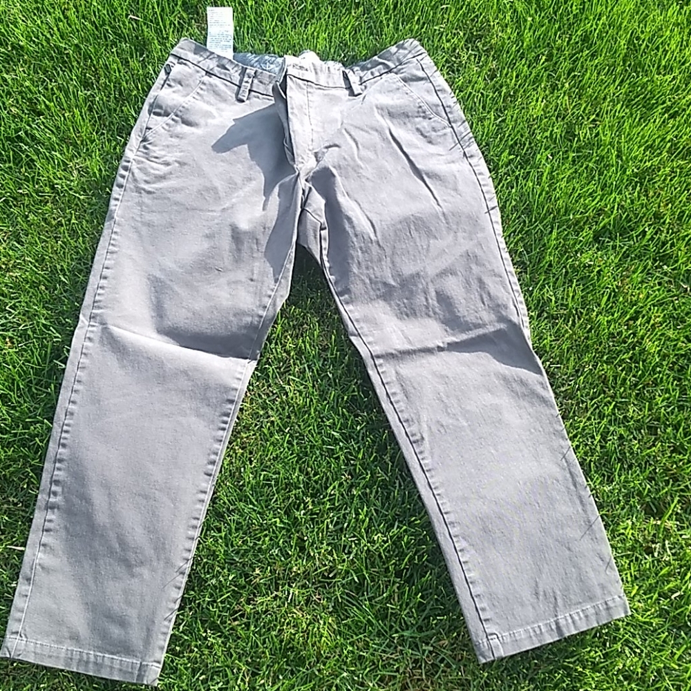 Gray dockers